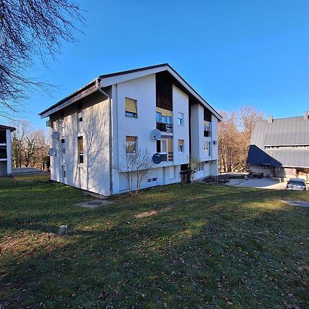 Apartment Yoya Plitvička Jezera Esterno foto