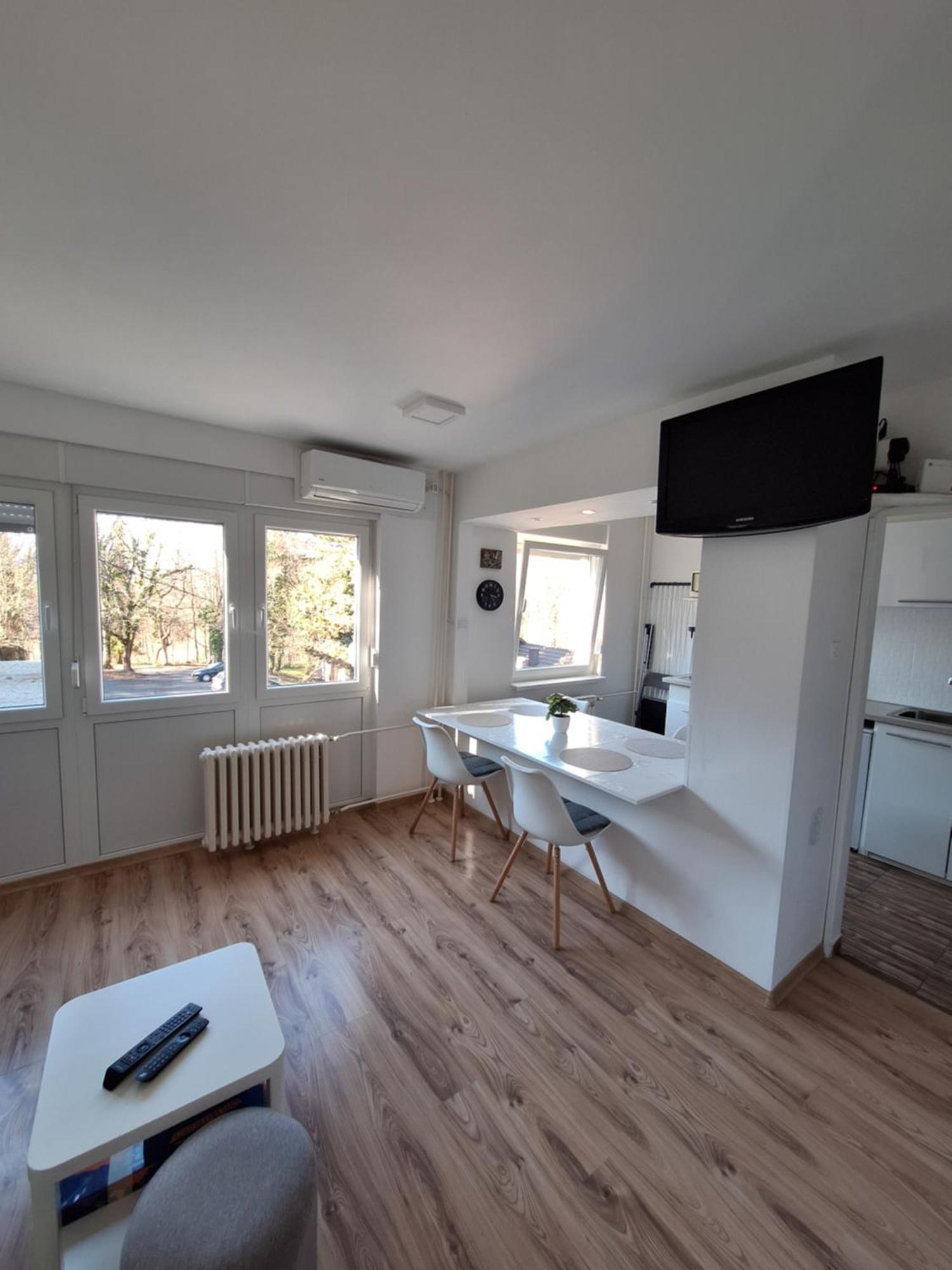 Apartment Yoya Plitvička Jezera Esterno foto