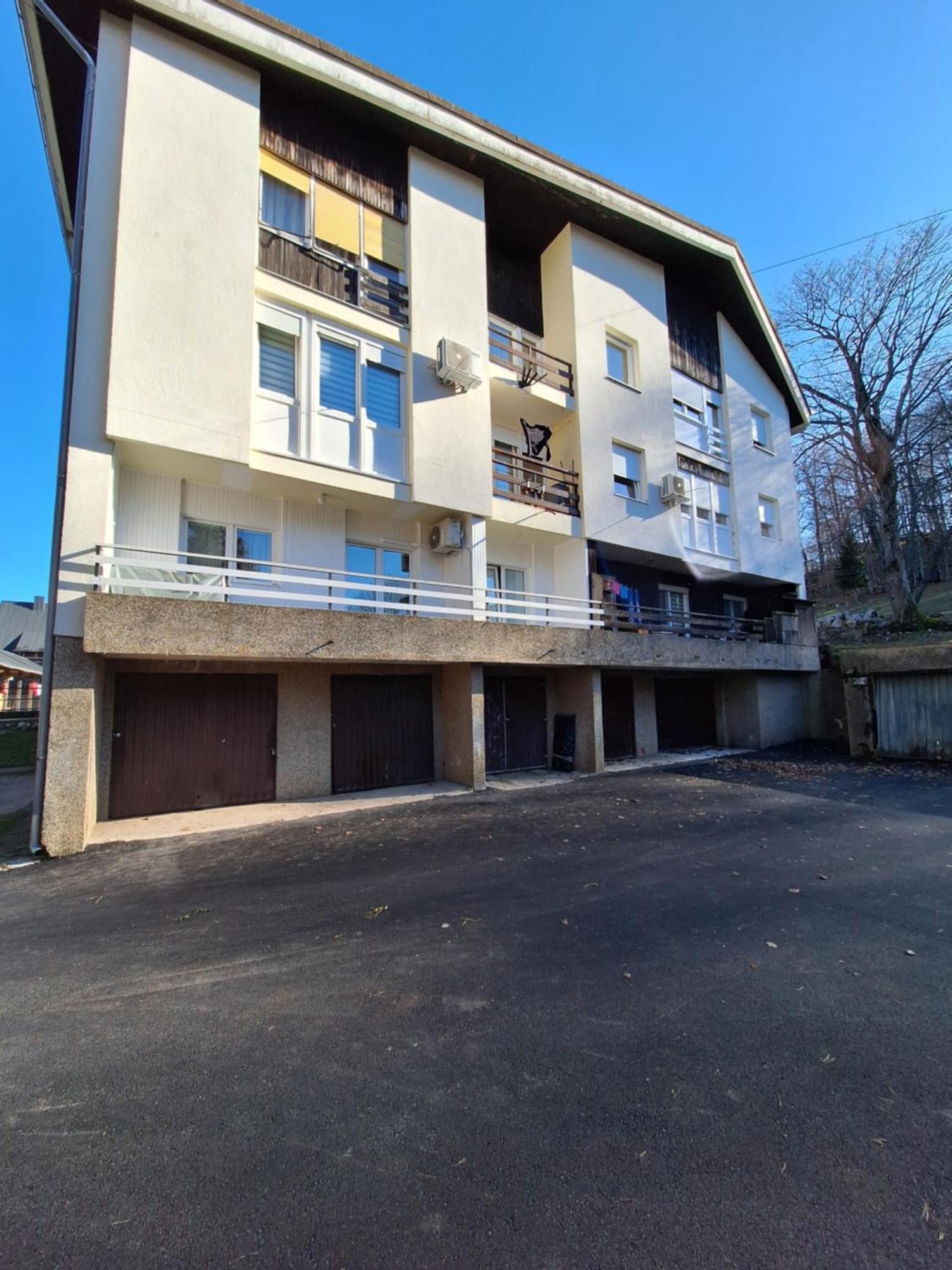 Apartment Yoya Plitvička Jezera Esterno foto