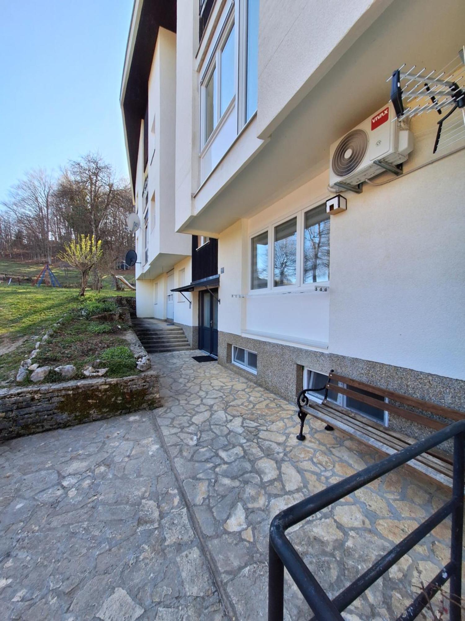 Apartment Yoya Plitvička Jezera Esterno foto